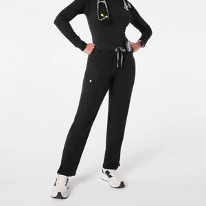 FIGS Kade Black Scrub Pants - Petite length